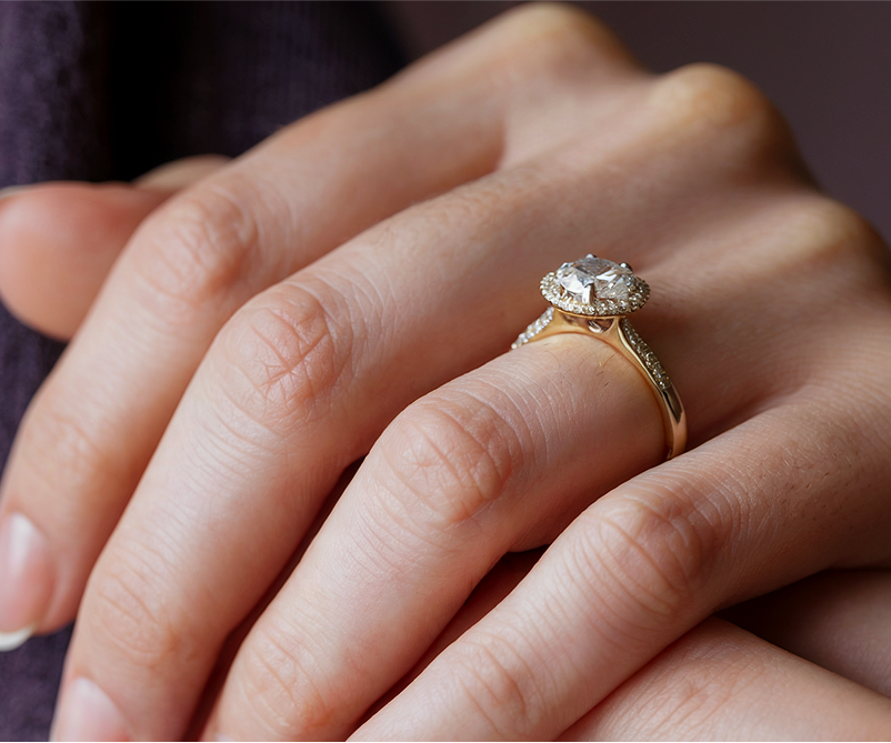 women-wedding-rings